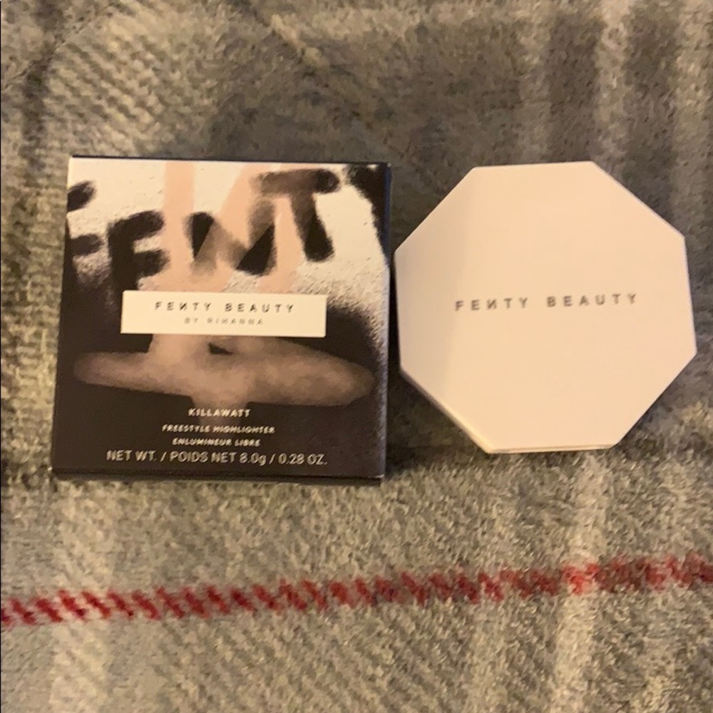 Fenty Beauty by Rihanna highlighter